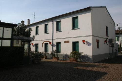 Hotel Il Granaio Porto Mantovano Exterior photo